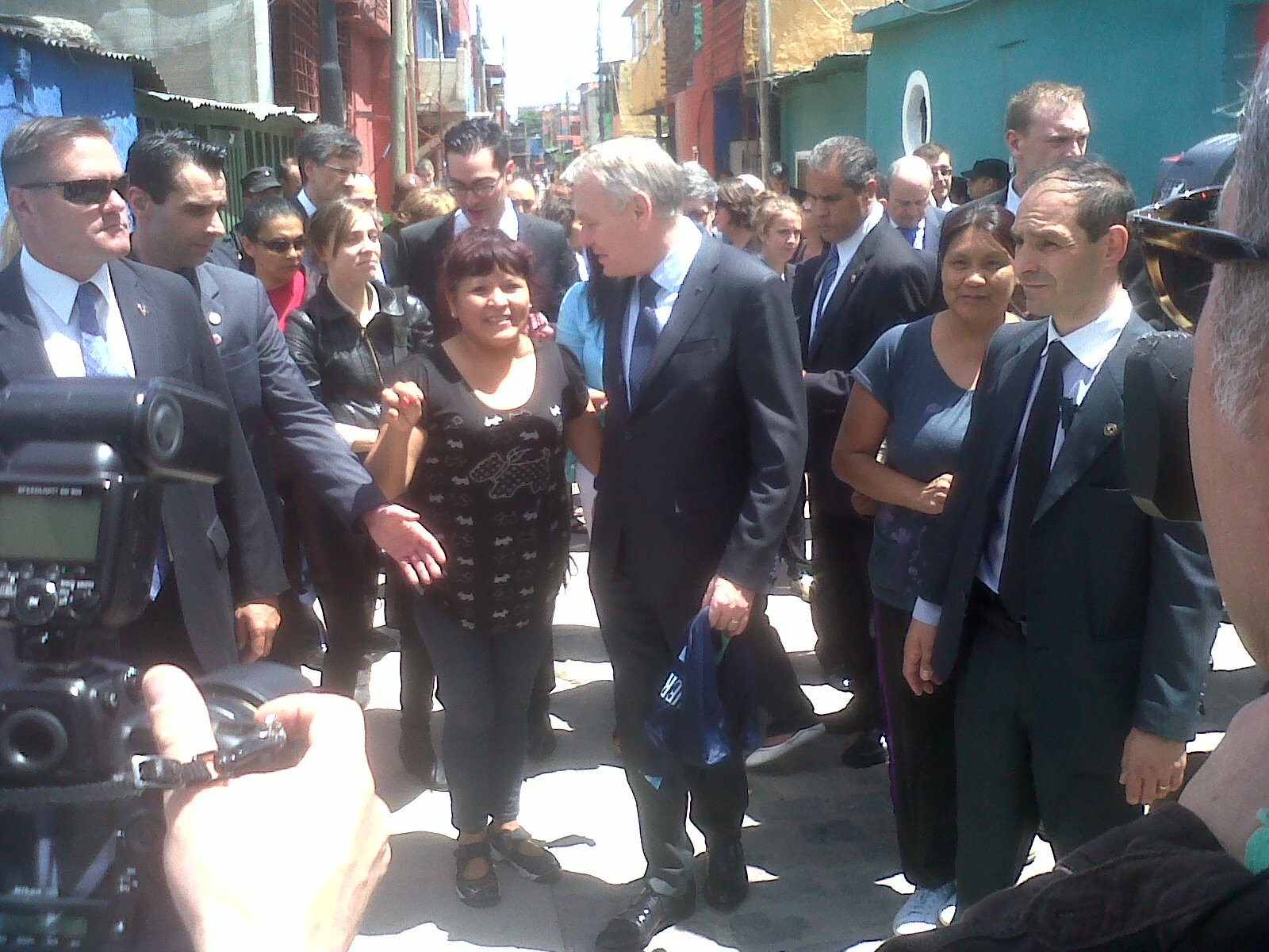 El Primer Ministro francés visitó la Villa 31