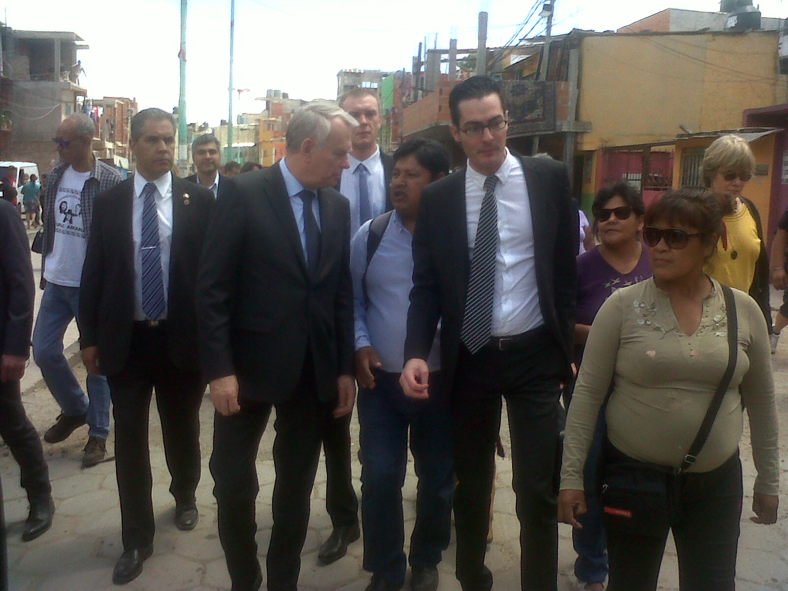 El Primer Ministro francés visitó la Villa 31
