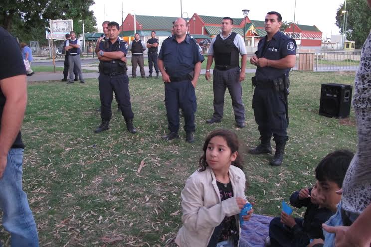 Brutal represión policial en una actividad cultural de La Cámpora en San Isidro