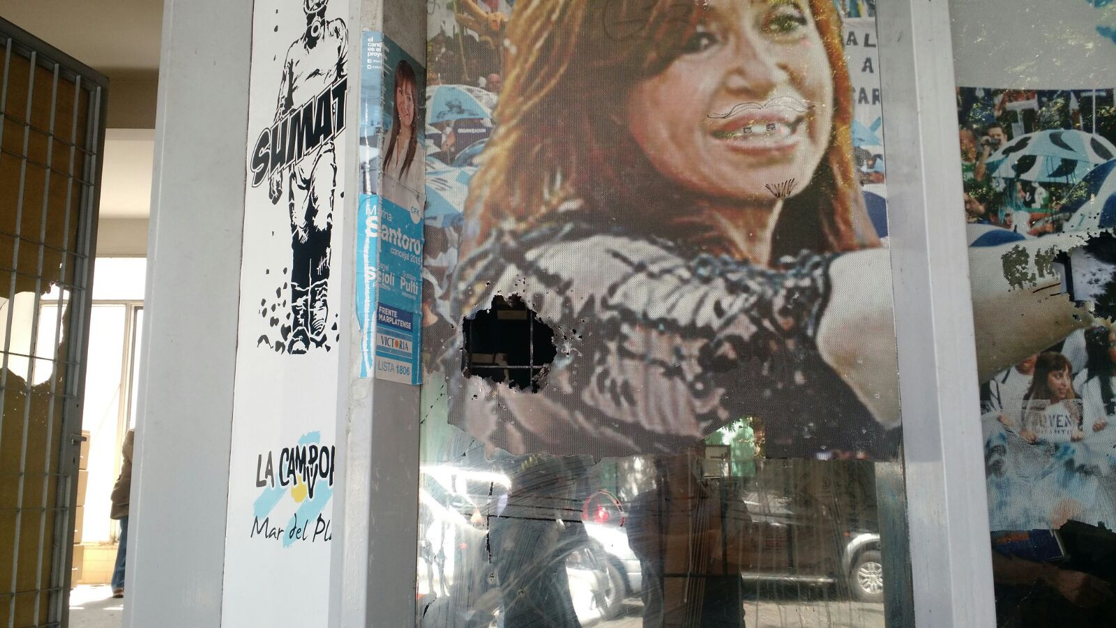 IMPACTOS DE BALA EN UNIDAD BASICA DE MAR DEL PLATA