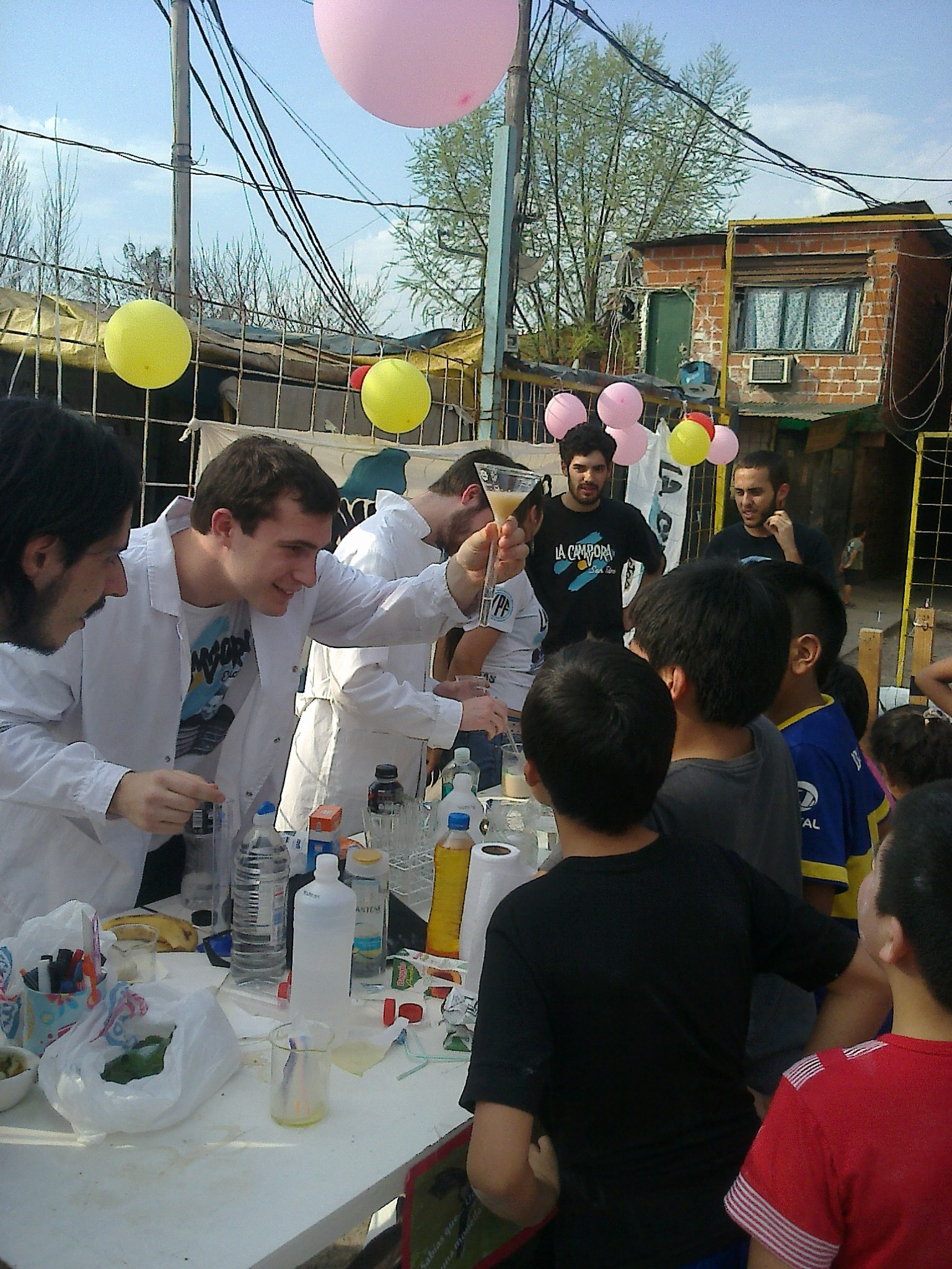Feria de Ciencias en el barrio “Rodrigo Buenoˮ