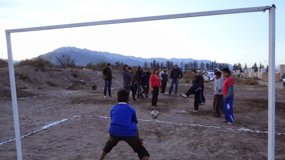 Militando por el potrero del barrio