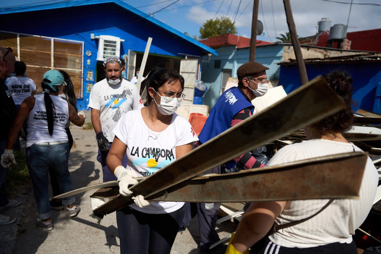 Levantemos la Patria