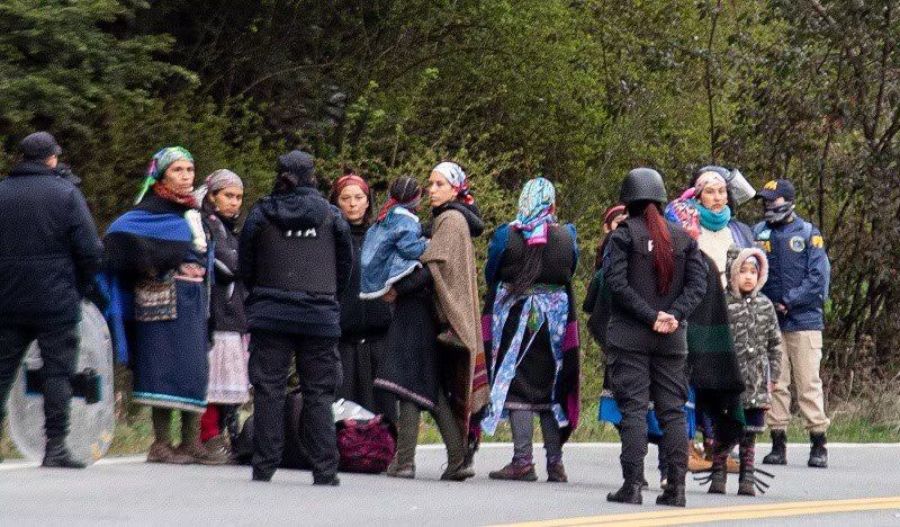 Repudio ante la vulneración de derechos de mujeres mapuche