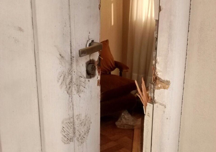 Rompieron la entrada a la casa de Néstor Kirchner