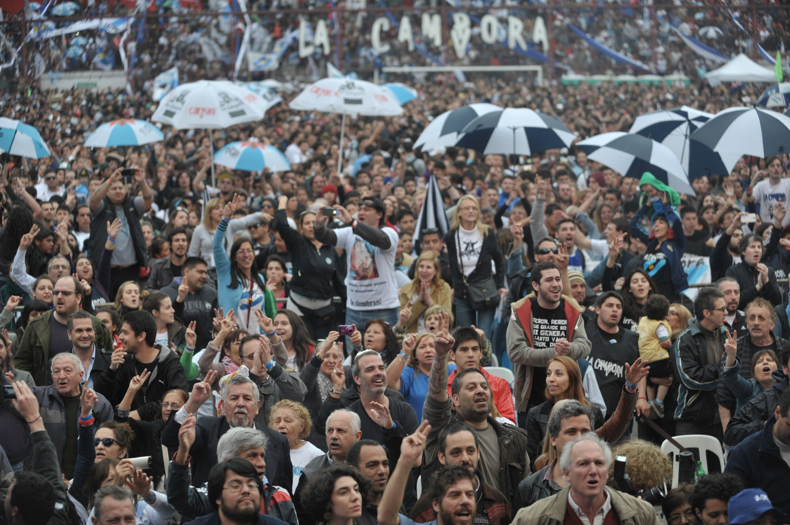 Persiguiendo sueños, florecieron 40 mil voces