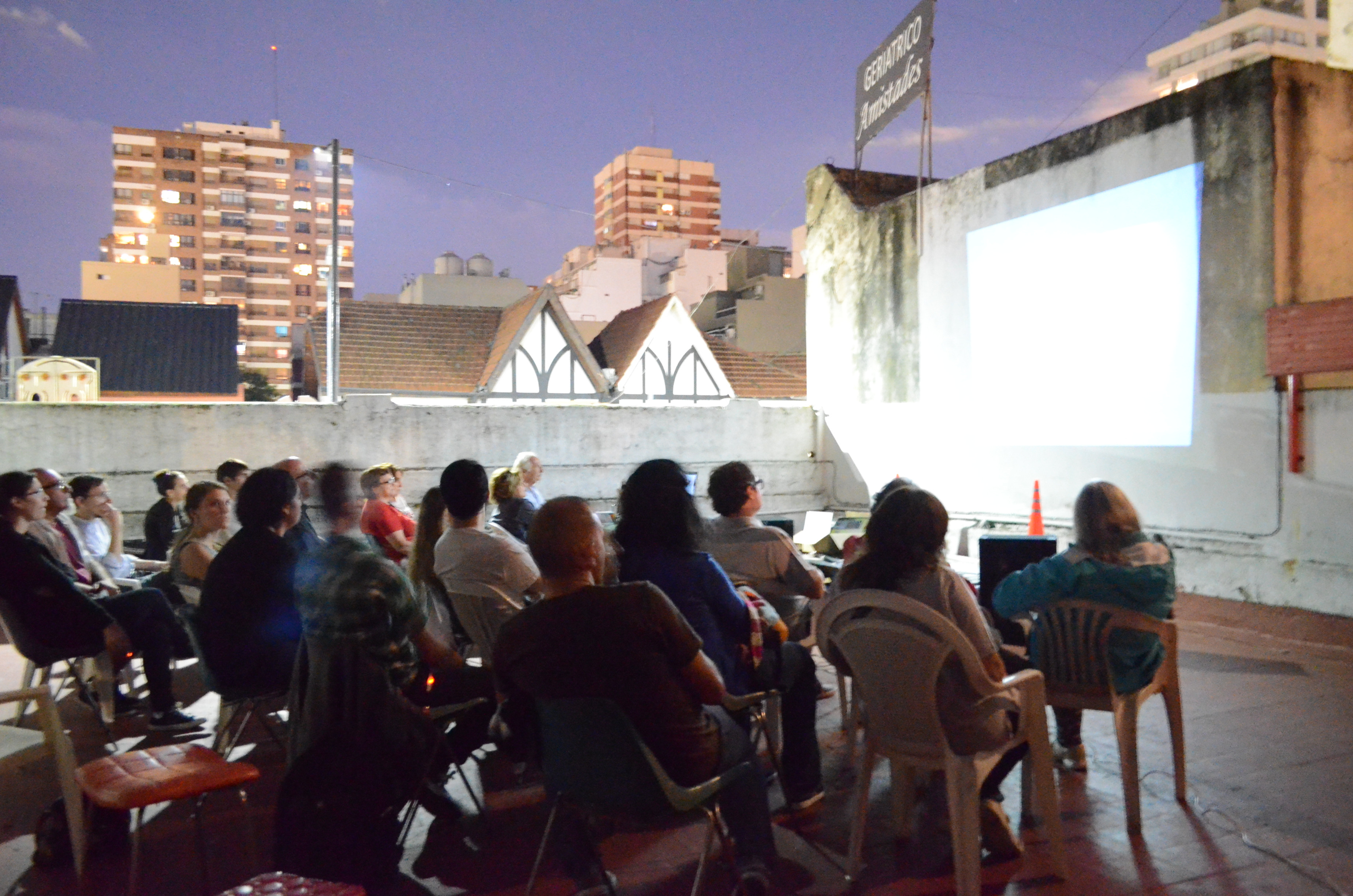 CINE AL AIRE LIBRE EN LA COMUNA 12