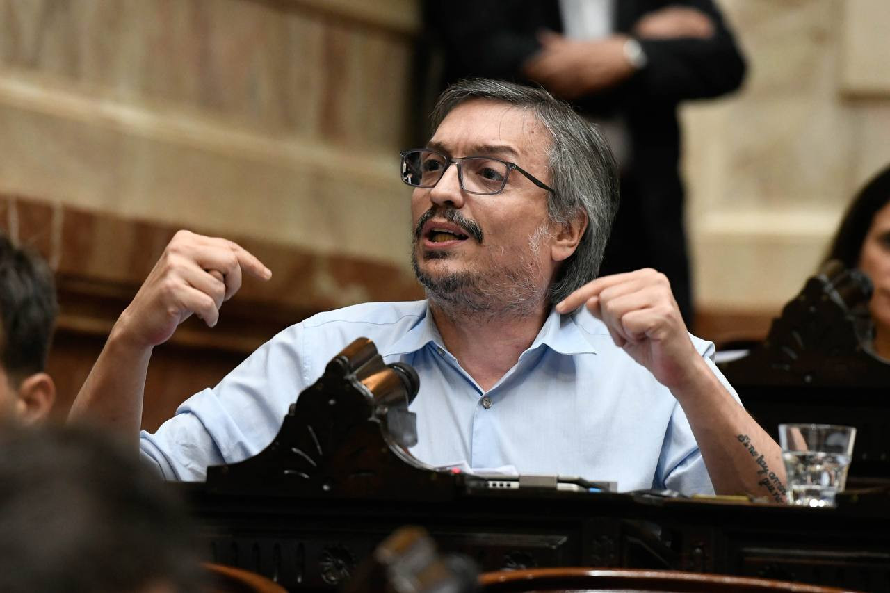 Máximo: “Tenemos que afrontar todas las  fuerzas políticas la crisis de deuda”