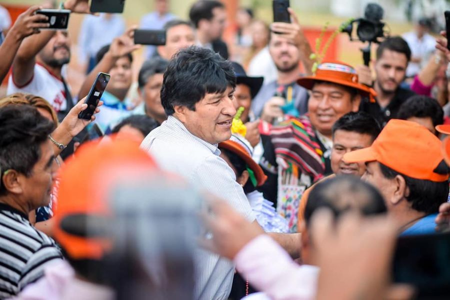 En Bolivia, el gobierno de facto busca proscribir al partido de Evo