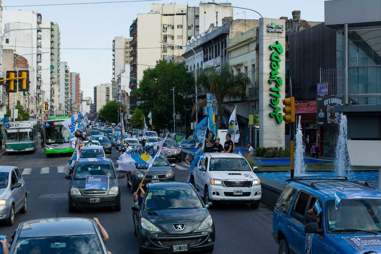 Con el empuje de las militancias
