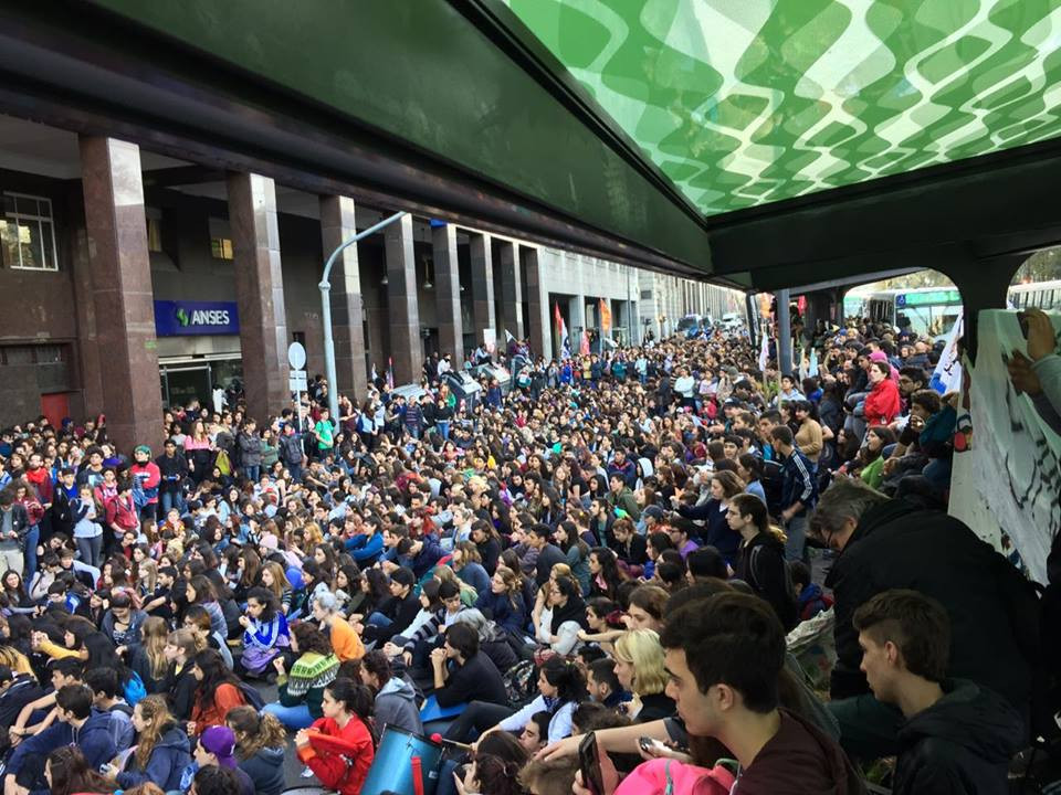 Sin secundaria no hay futuro