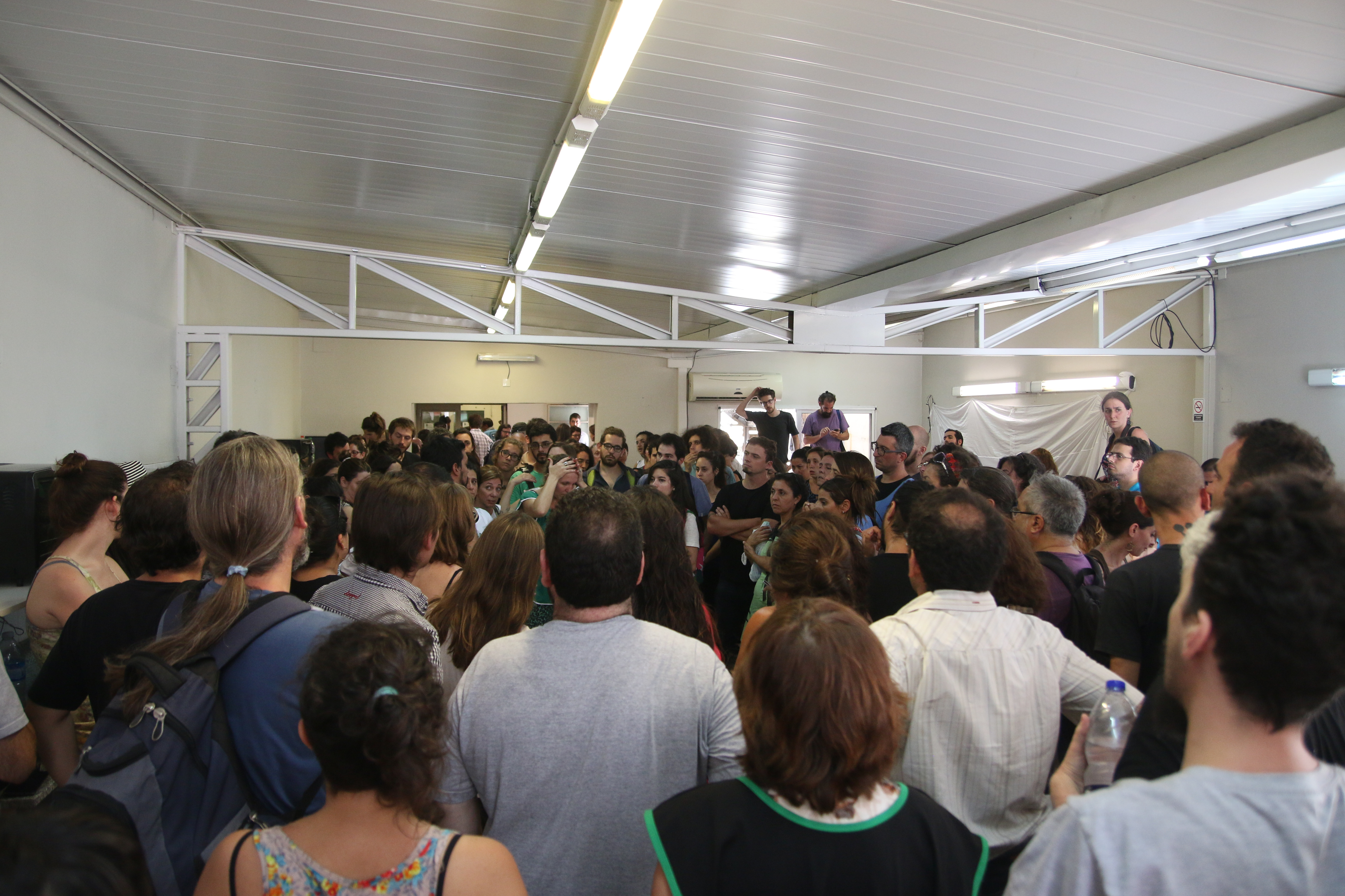 Ministerio de Educación tomado por sus trabajadores