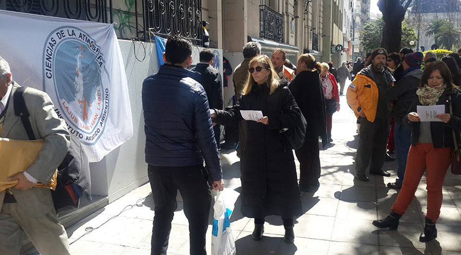 Presentan proyecto para declarar patrimonio cultural al Instituto Antártico