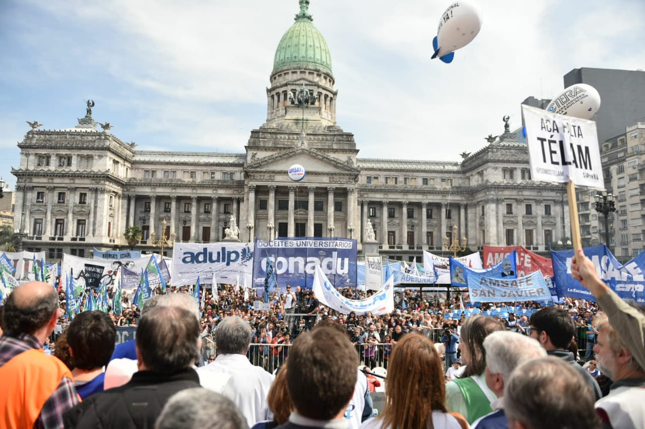 Marcha y Paro Nacional en defensa de la Educación Pública