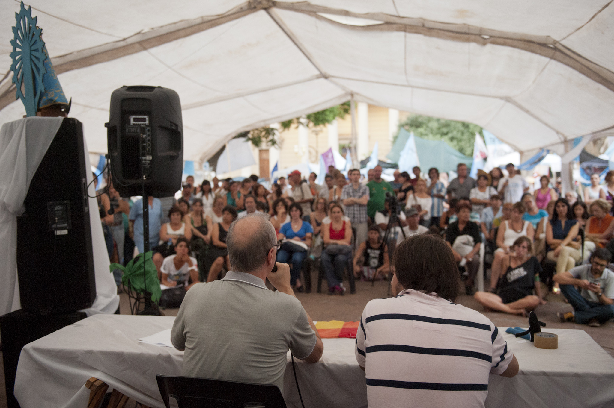 Gollán en el acampe: “La lucha de Milagro tiene enormes componentes en saludˮ