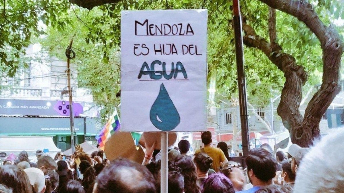 Ee8cdcaa c750 4e2d 8ff0 dcae977e52ad