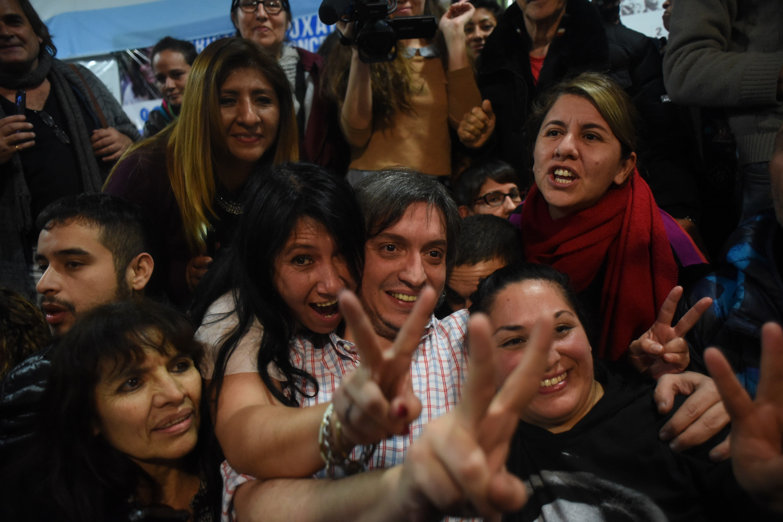 Máximo en Tigre: "Esto se puede revertir con millones de bonaerenses yendo a votar con conciencia"