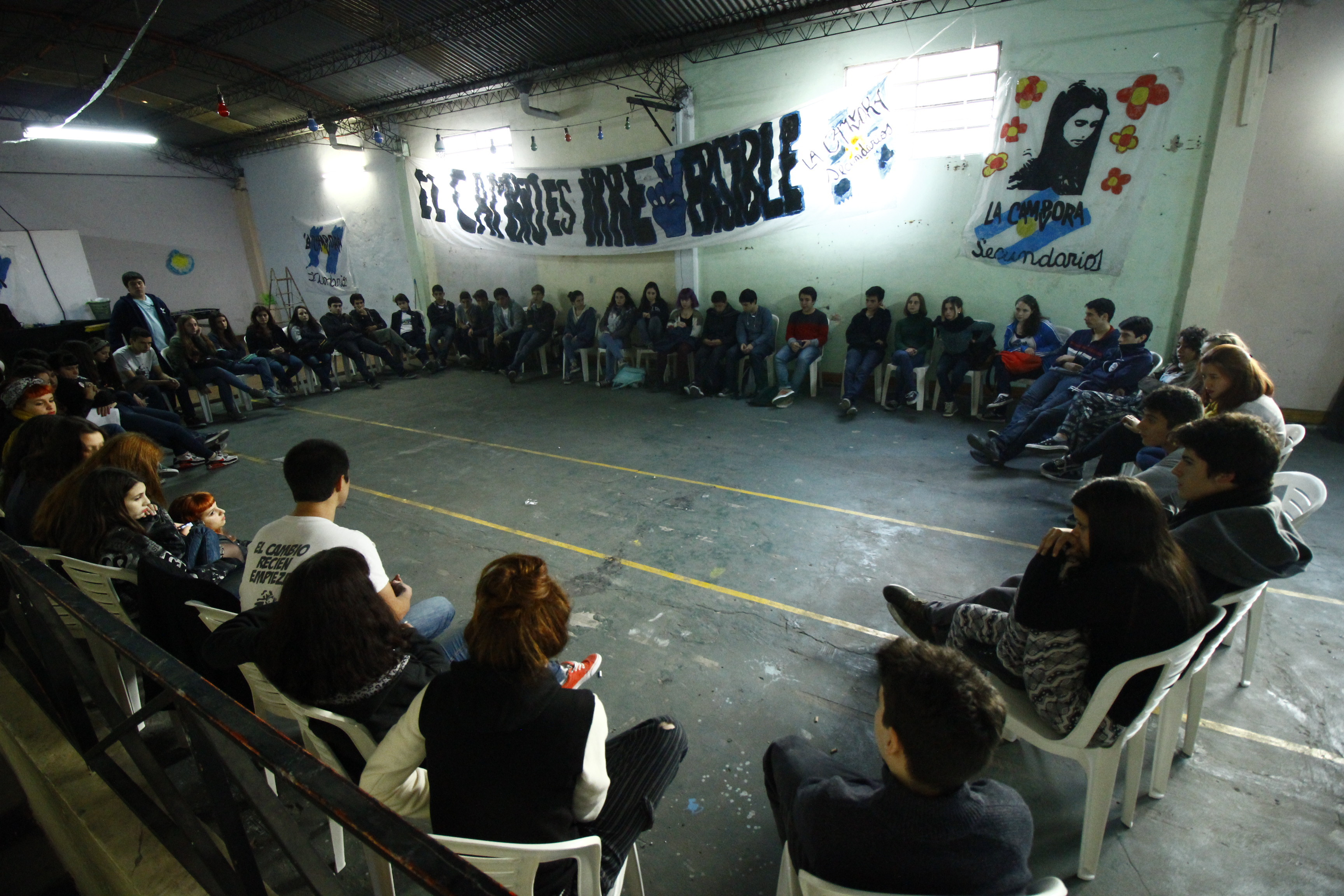 LOS PIBES DEBATEN Y CONSTRUYEN FUTURO