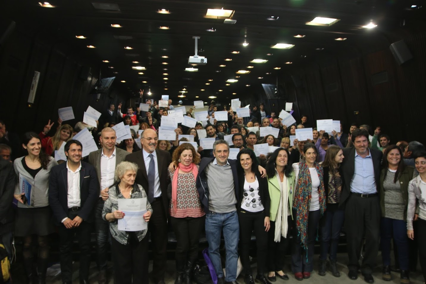 Entrega de certificados por la Diplomatura en Polí­ticas territoriales de empleo