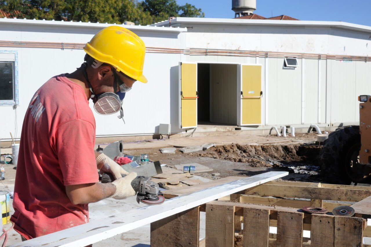 Los trabajadores y trabajadoras, con la Patria al hombro