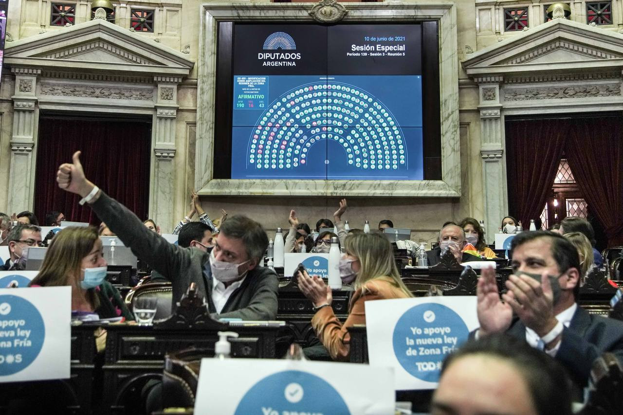 Máximo: “Este proyecto no es de un espacio político, sino producto de las luchas de ciudadanos que se fueron organizando en sus comunidades”
