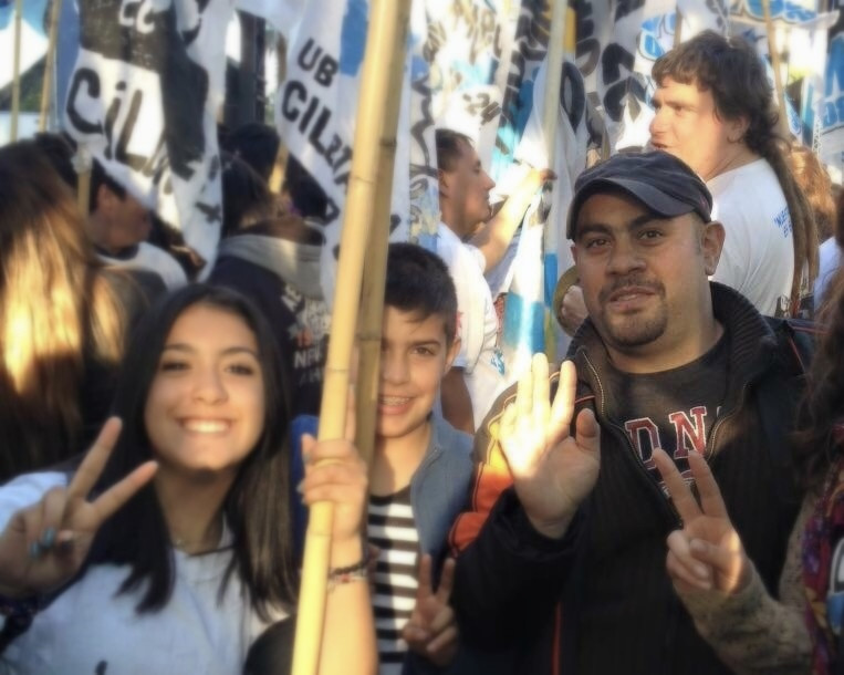 Te recordamos militando